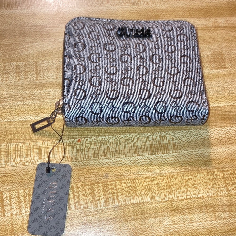 Guess Wallet